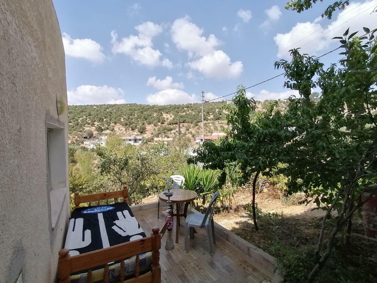 Mhna Guest House ‘Ajlūn Εξωτερικό φωτογραφία